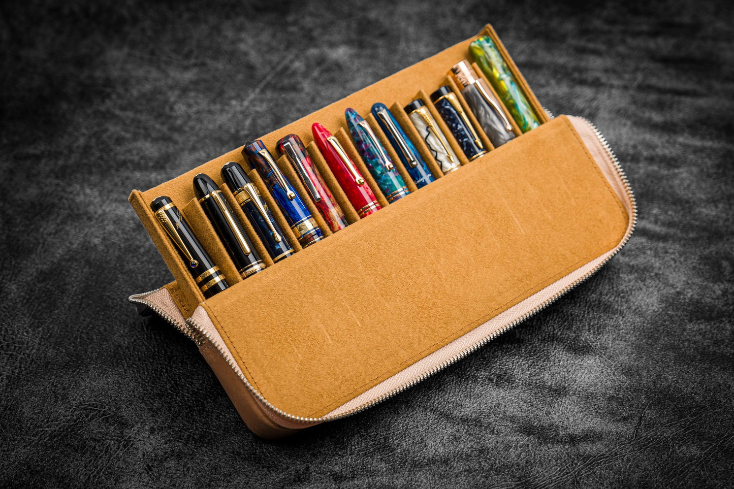 Galen Leather Zippered 12 Slots Magnum Opus Pen Case - Undyed (with Removable Pen Tray)