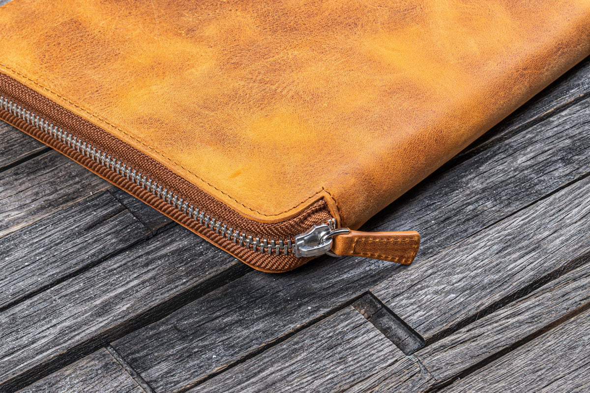 Galen Leather B5 Zippered Notebook Folio - Crazy Horse Brown