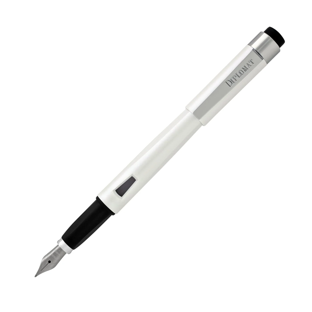 Diplomat Magnum Fountain Pen - Pearl White
