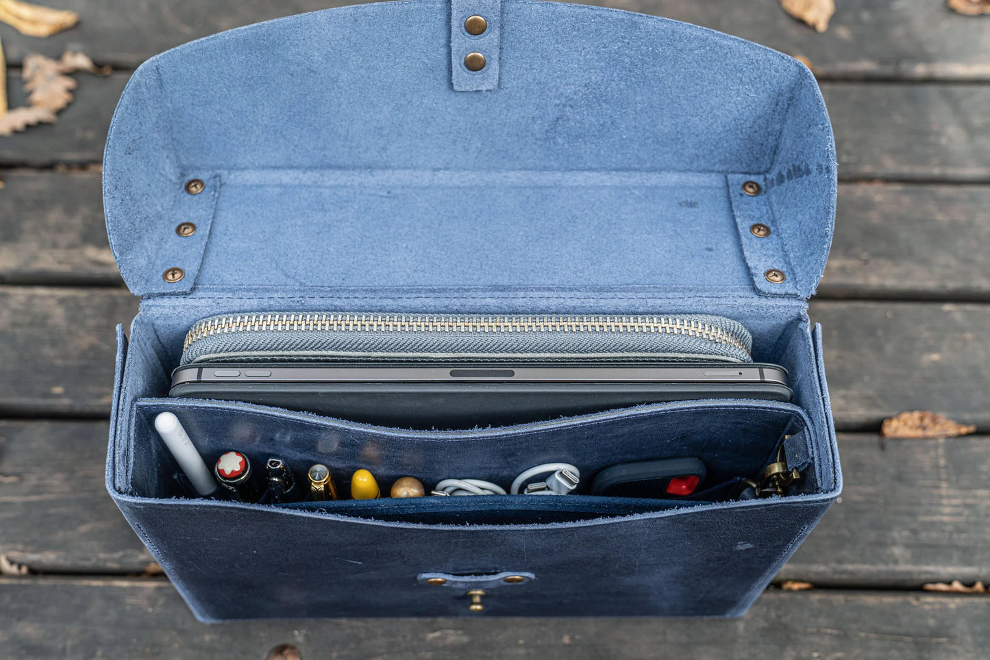 Galen Leather Writer's Medic Bag - Crazy Horse Navy Blue