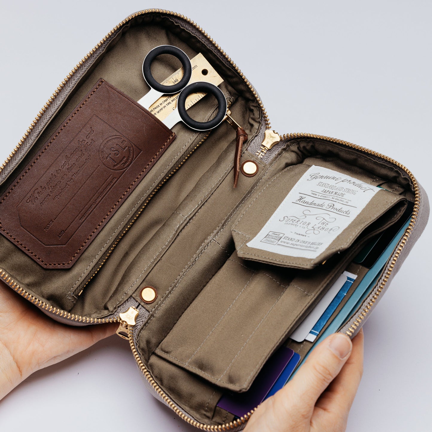 The Superior Labor M Canvas Mission Case - Red