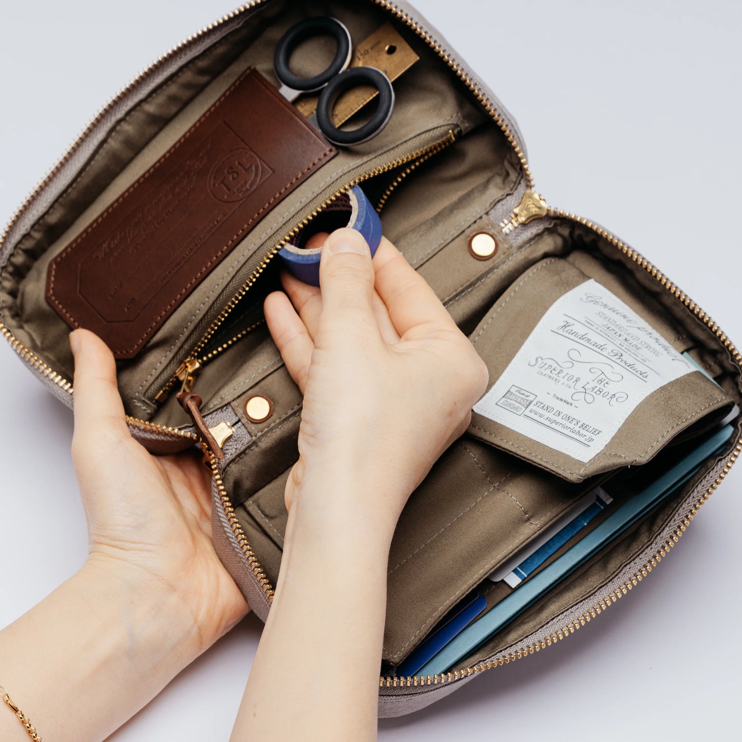 The Superior Labor M Canvas Mission Case - Red