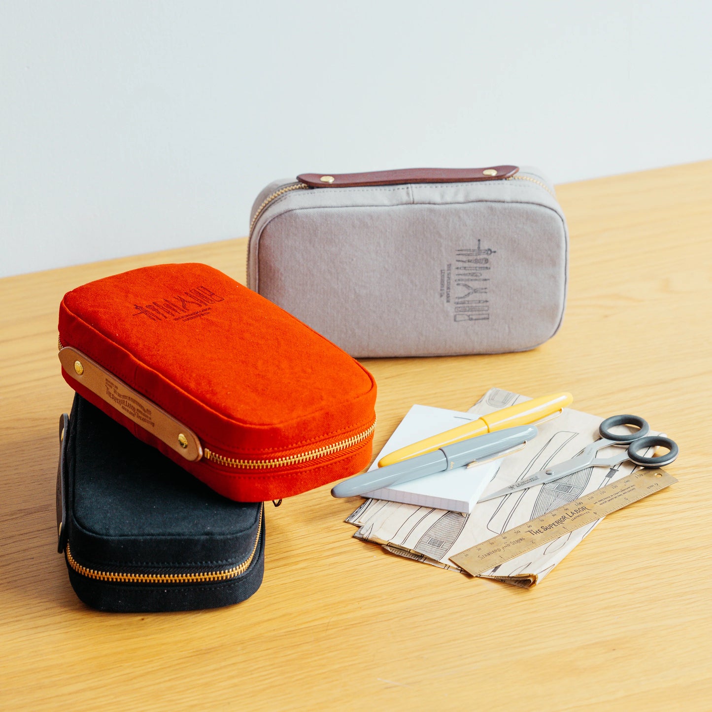The Superior Labor M Canvas Mission Case - Red