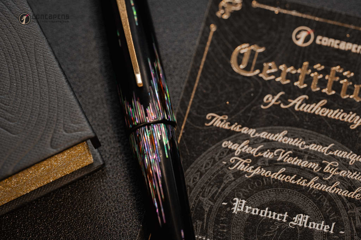 ConCoPens Traditional Vietnamese Lacquer Fountain Pen - Aurora