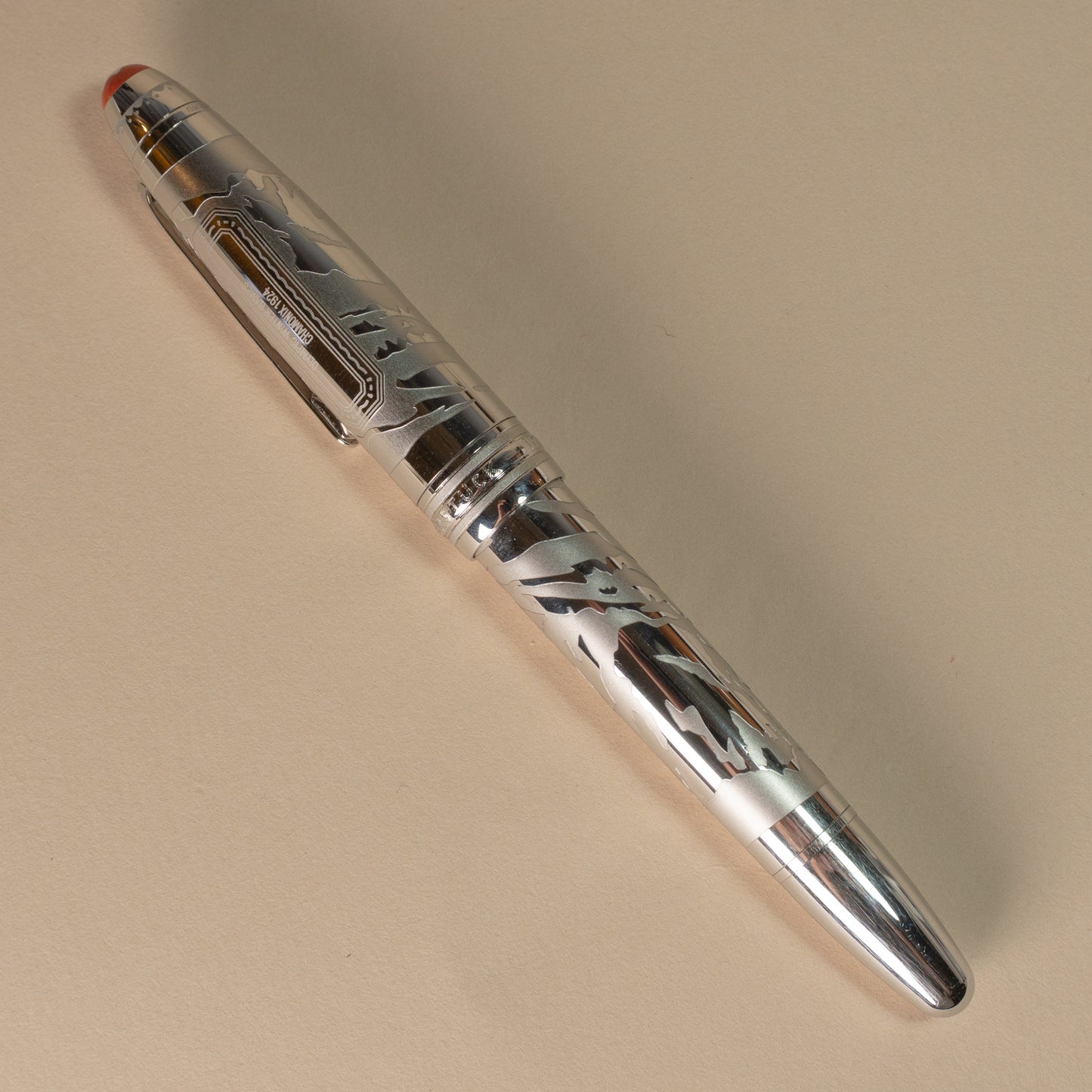 Pre-Owned Montblanc Meisterstuck x Olympic Heritage Chamonix 1924 Solitaire LeGrand Fountain Pen - Fine