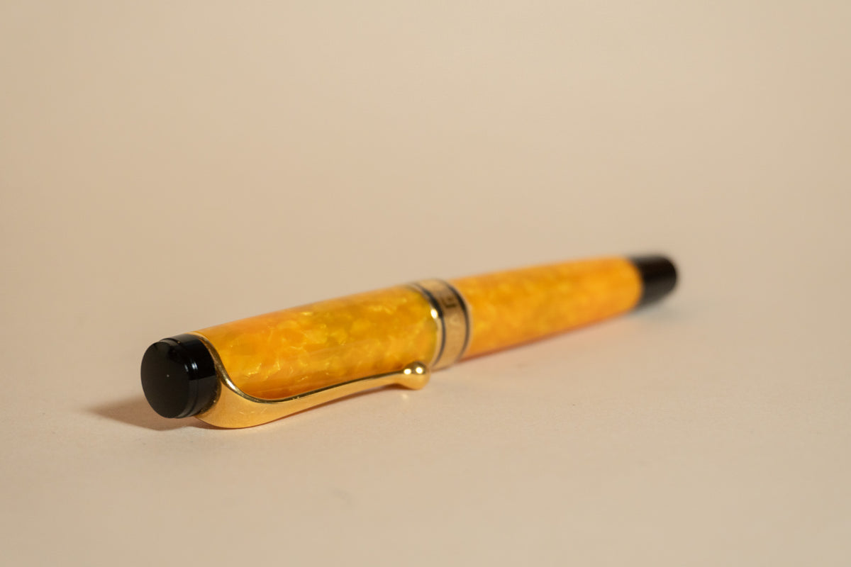 Pre-Owned Aurora Optima O’ Sole Mio Fountain Pen - Medium