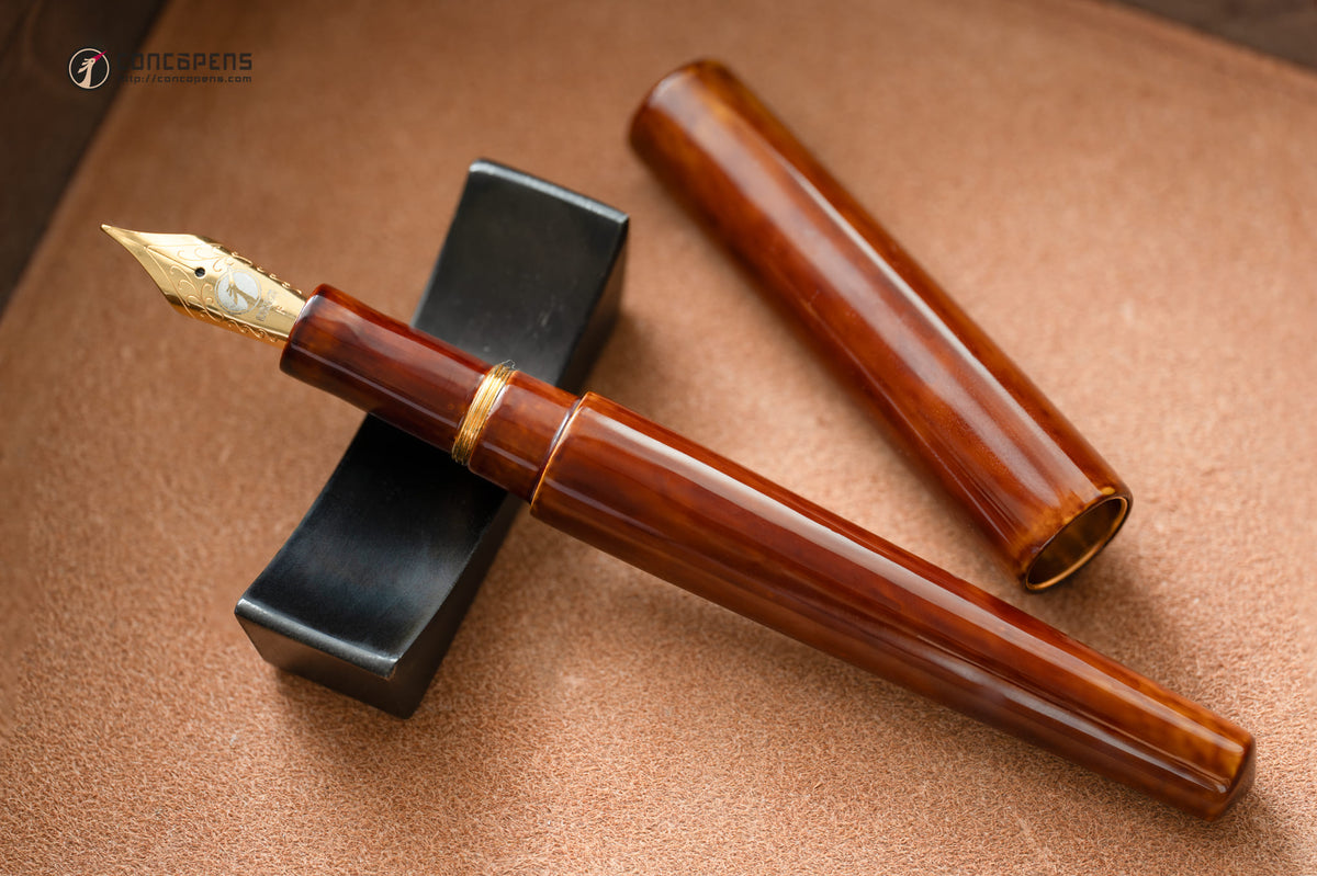 ConCoPens Traditional Vietnamese Lacquer Fountain Pen - Moc Brown