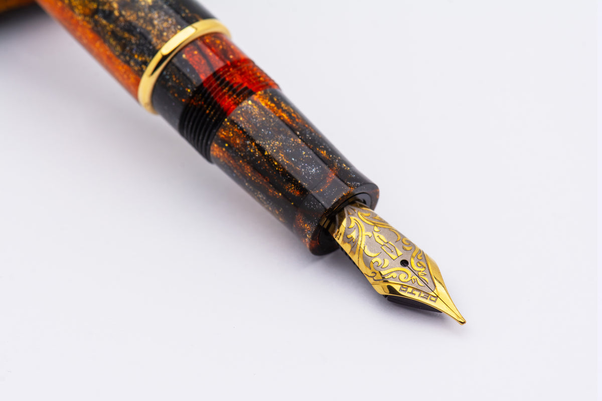 Delta DV Original Mid-Size Fountain Pen - Glow Up ORO