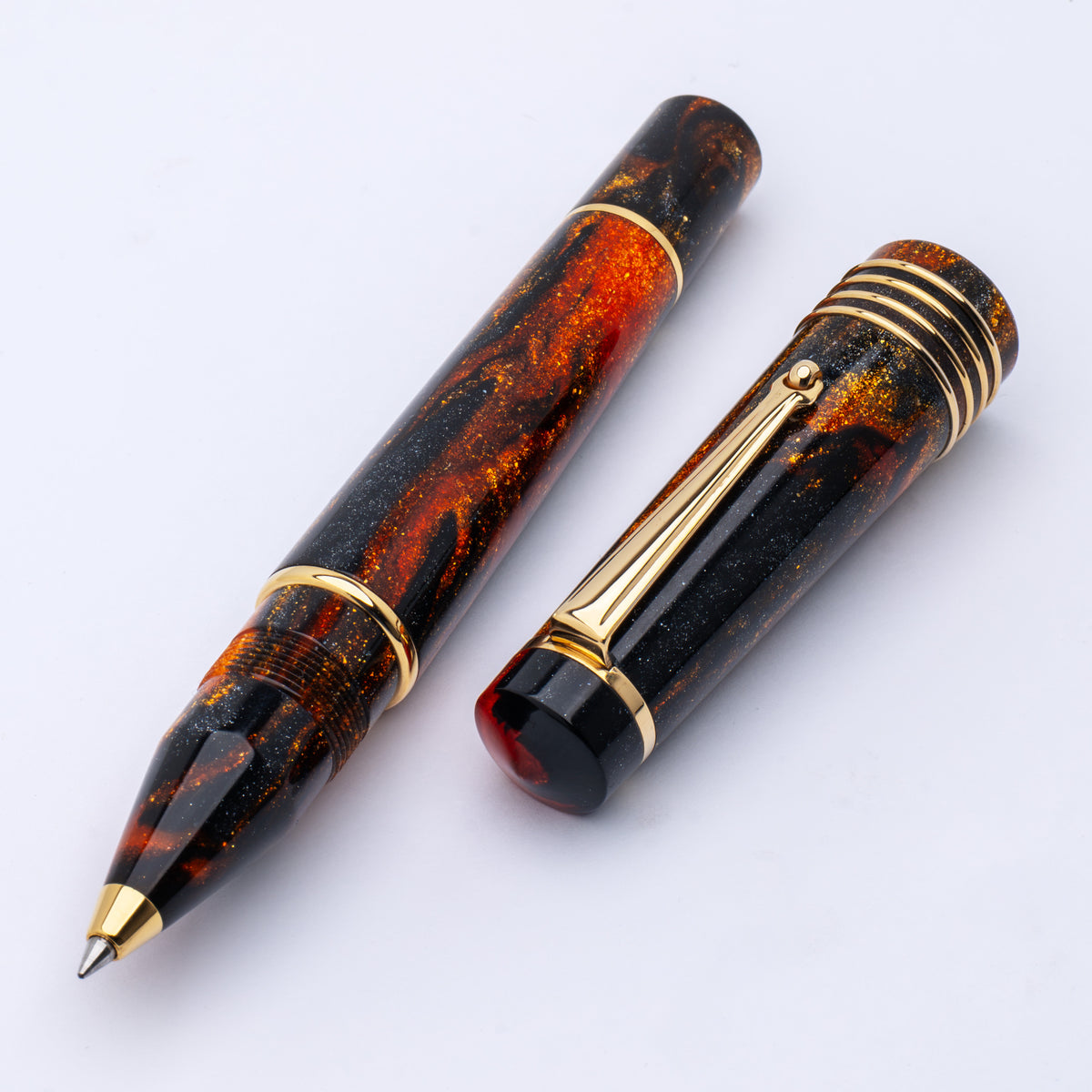 Delta DV Original Mid-Size Fountain Pen - Glow Up ORO