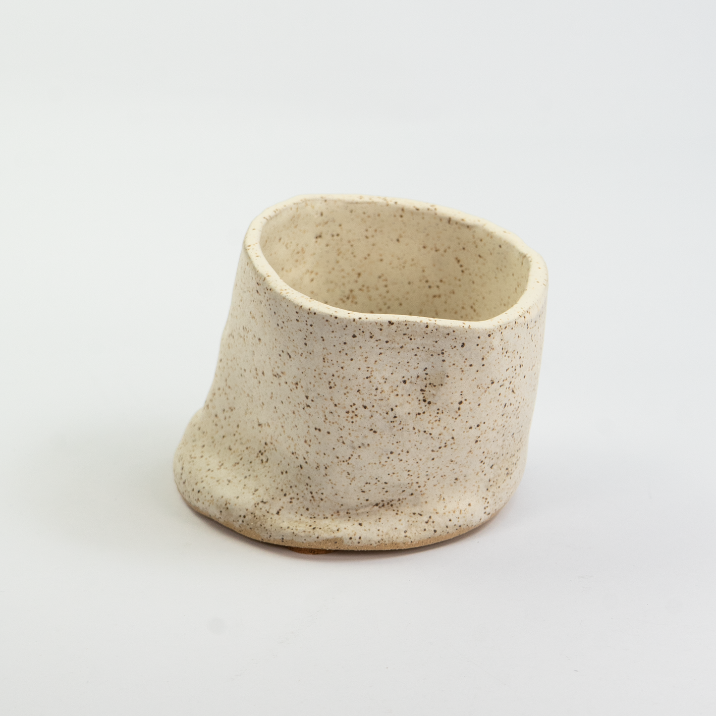 Dromgoole's x mhexart The Slump Pen Cup - Oatmeal