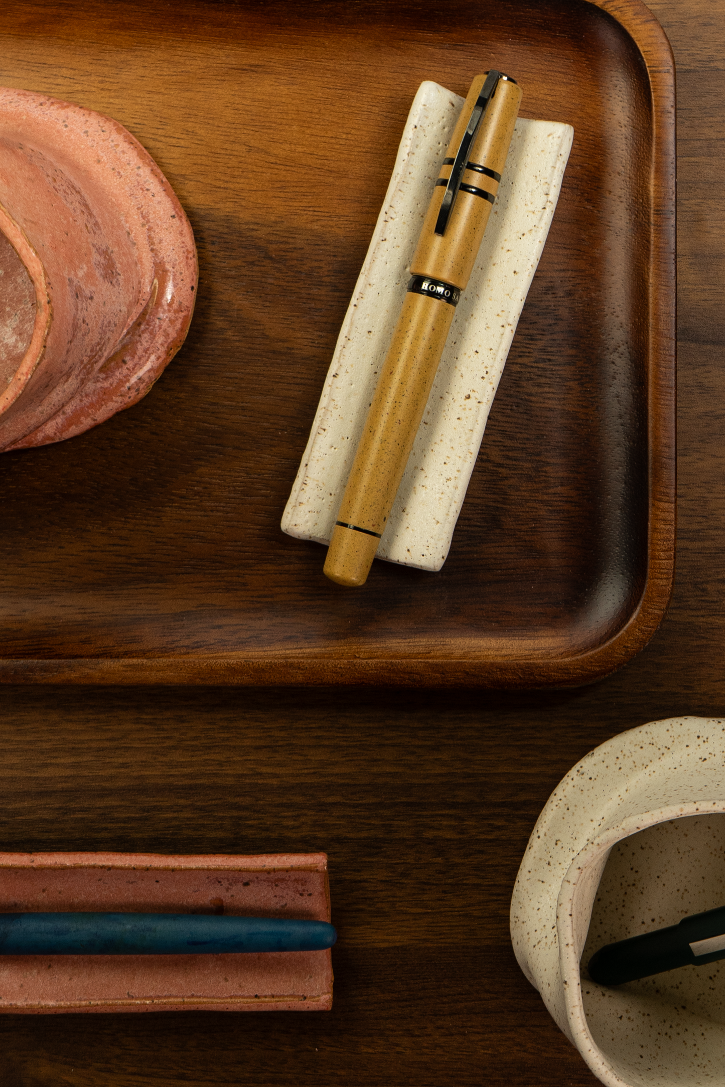 Dromgoole's x mhexart The Tool Bench - Oatmeal