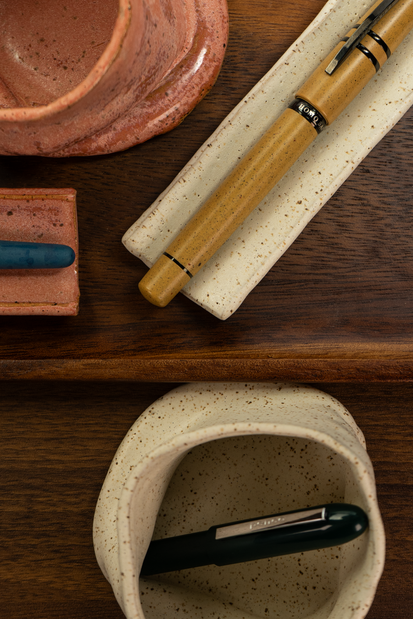 Dromgoole's x mhexart The Tool Bench - Oatmeal