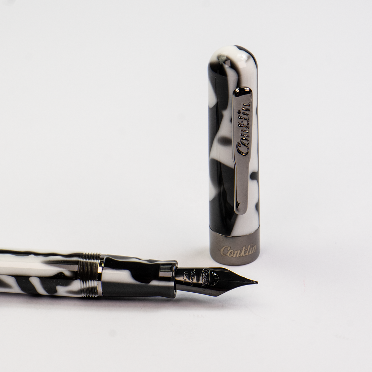 Conklin Mark Twain Crescent Fountain Pen - Black & White