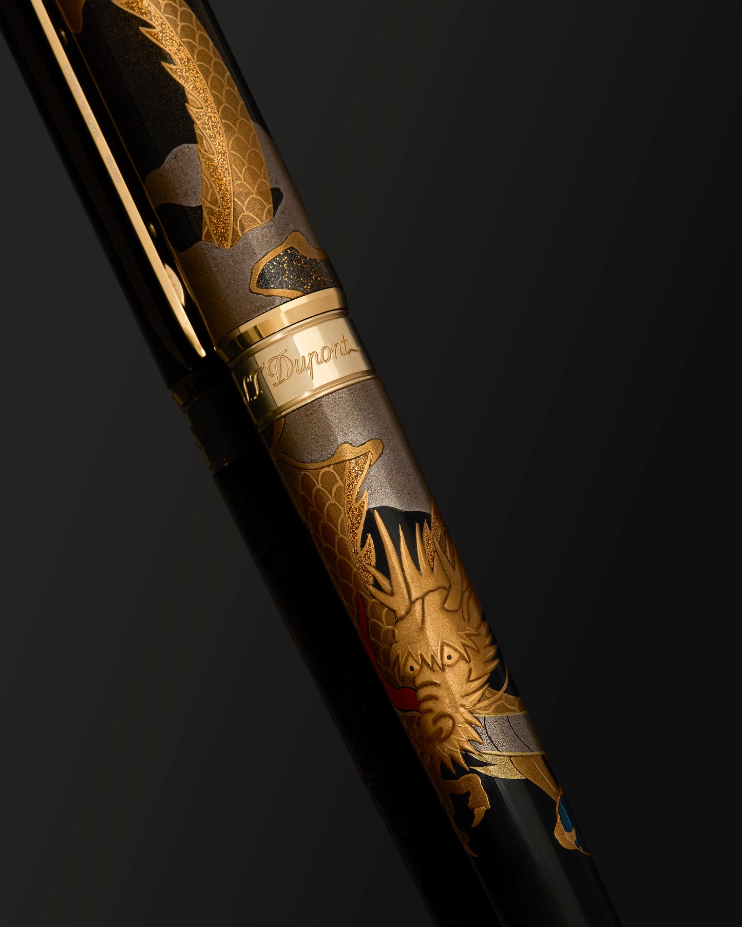 S. T. Dupont Line D Eternity XL Maki-E Fountain Pen - Dragon