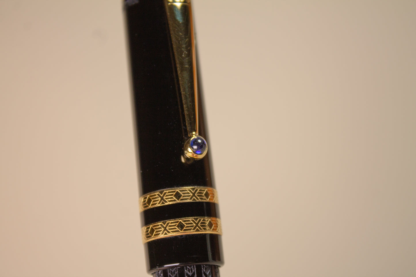 Pre-Owned Montblanc Writers Edition Dostoevsky Fountain Pen