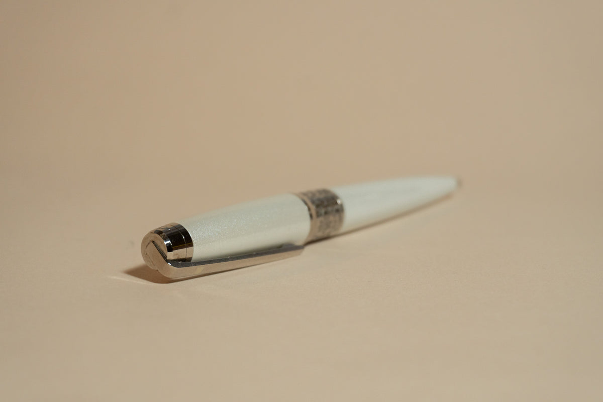 Pre-Owned S.T. Dupont Caprice Mother of Pearl Ballpoint