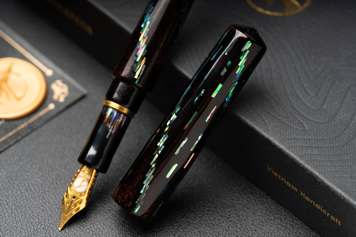ConCoPens Traditional Vietnamese Lacquer Fountain Pen - Bolide
