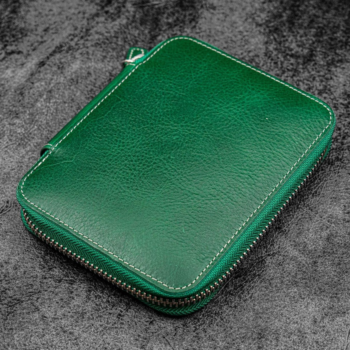 Galen Leather Zippered 14 Slots Collector Pen Case for Kaweco Pens - Vivianite Green