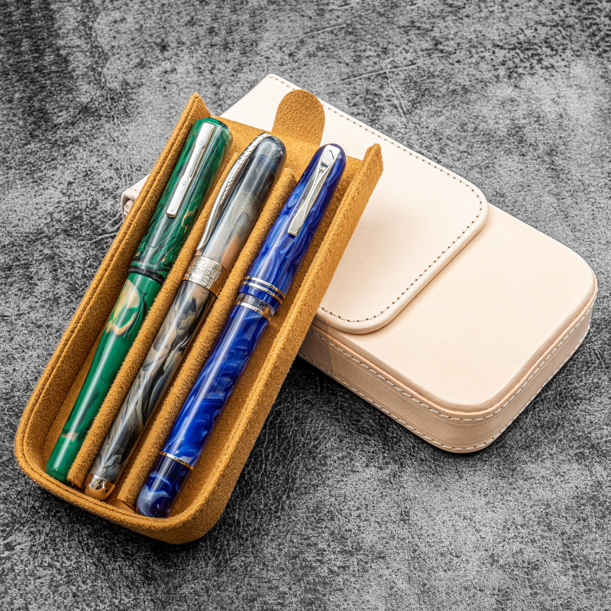 Galen Leather 3 Slots Magnum Opus Pen Case - Undyed (with Removable Pen Tray)