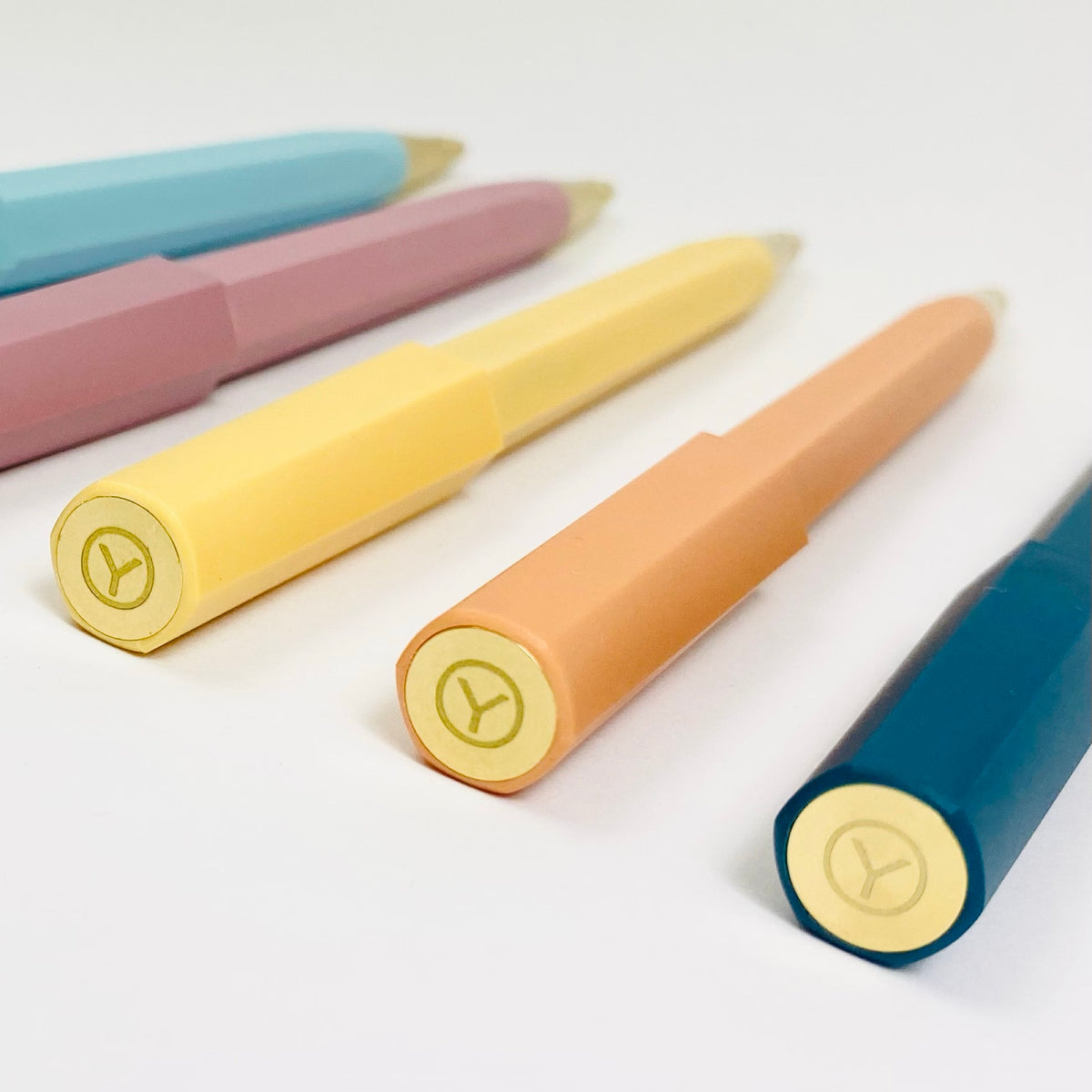 ystudio Glamour Evolve Ocean Rollerball - Dawn Yellow