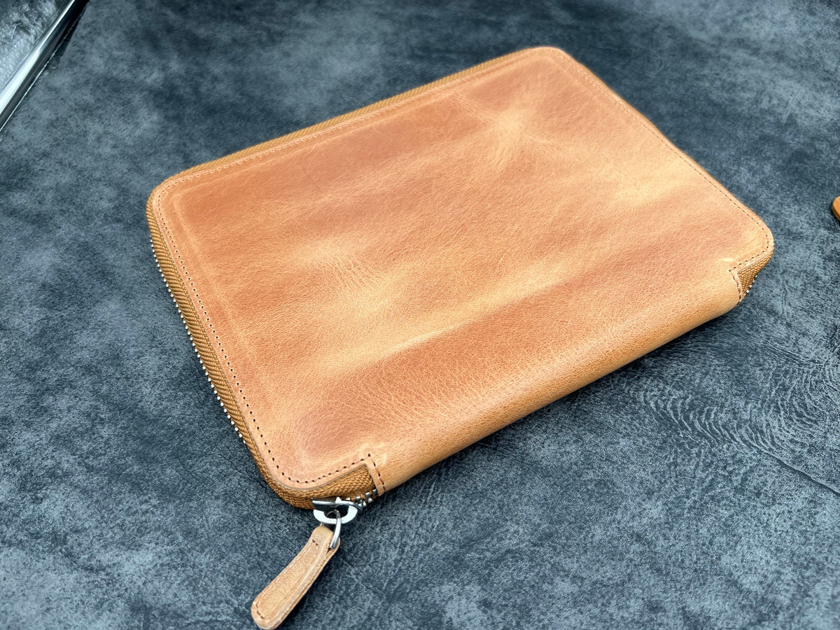 Galen Leather Zippered 10 Slots Pen Case with A5 Notebook Holder - Crazy Horse Honey Ochre