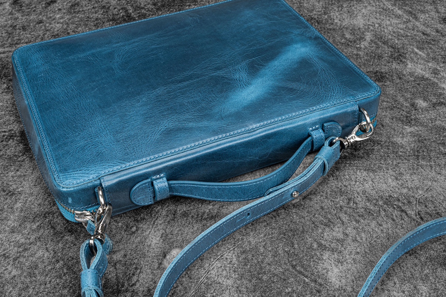 Galen Leather Zippered A4 Folio Compendium Bag - Crazy Horse Ocean Blue