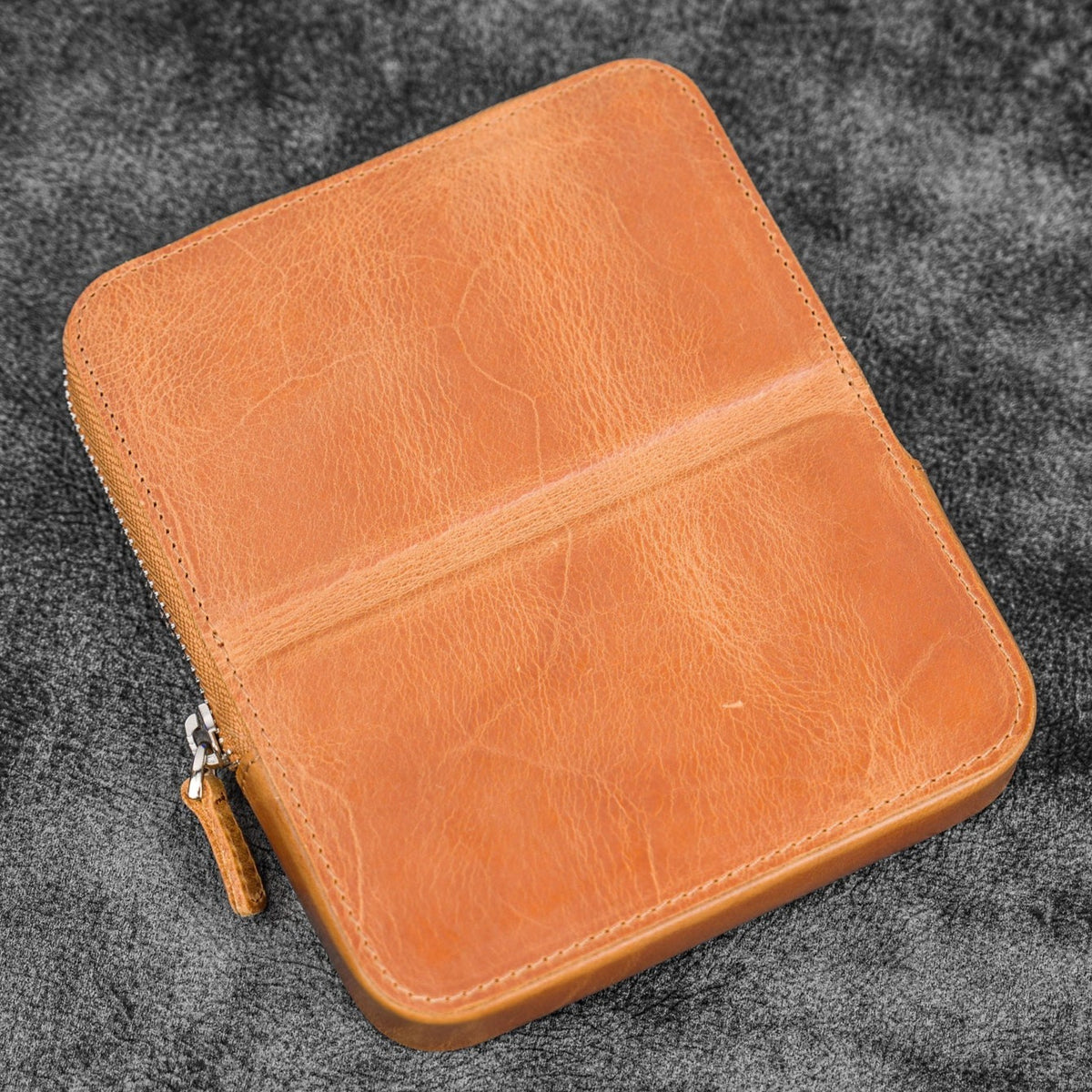 Galen Leather Zippered 6 Slots Magnum Opus Pen Case - Crazy Horse Honey Ochre