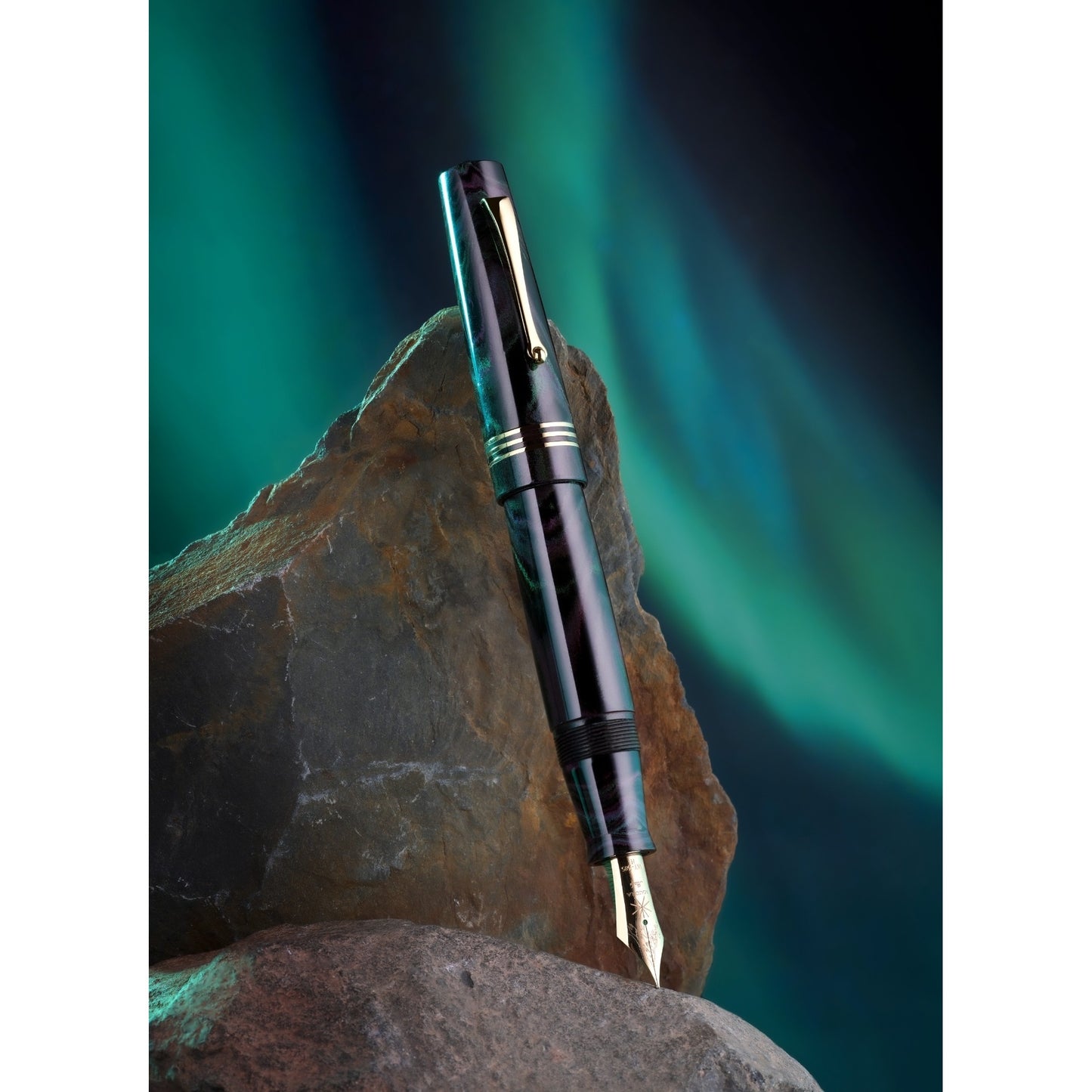 Maiora Everest Fountain Pen - Boreale (Limited Edition)