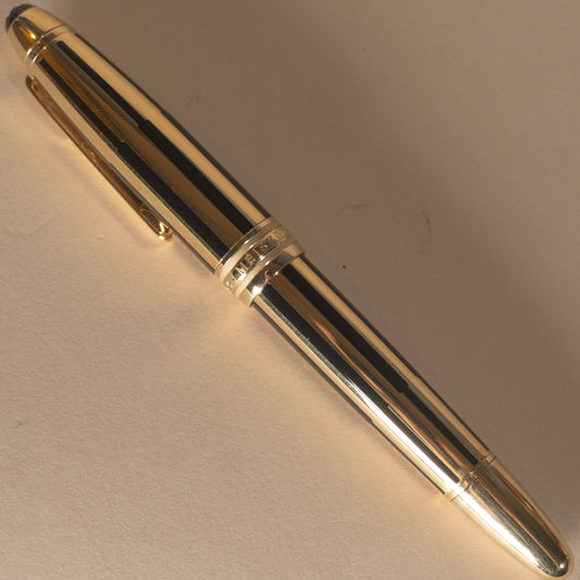 Pre-Owned Montblanc Meisterstück Solitaire Gold & Black Fountain Pen - Medium