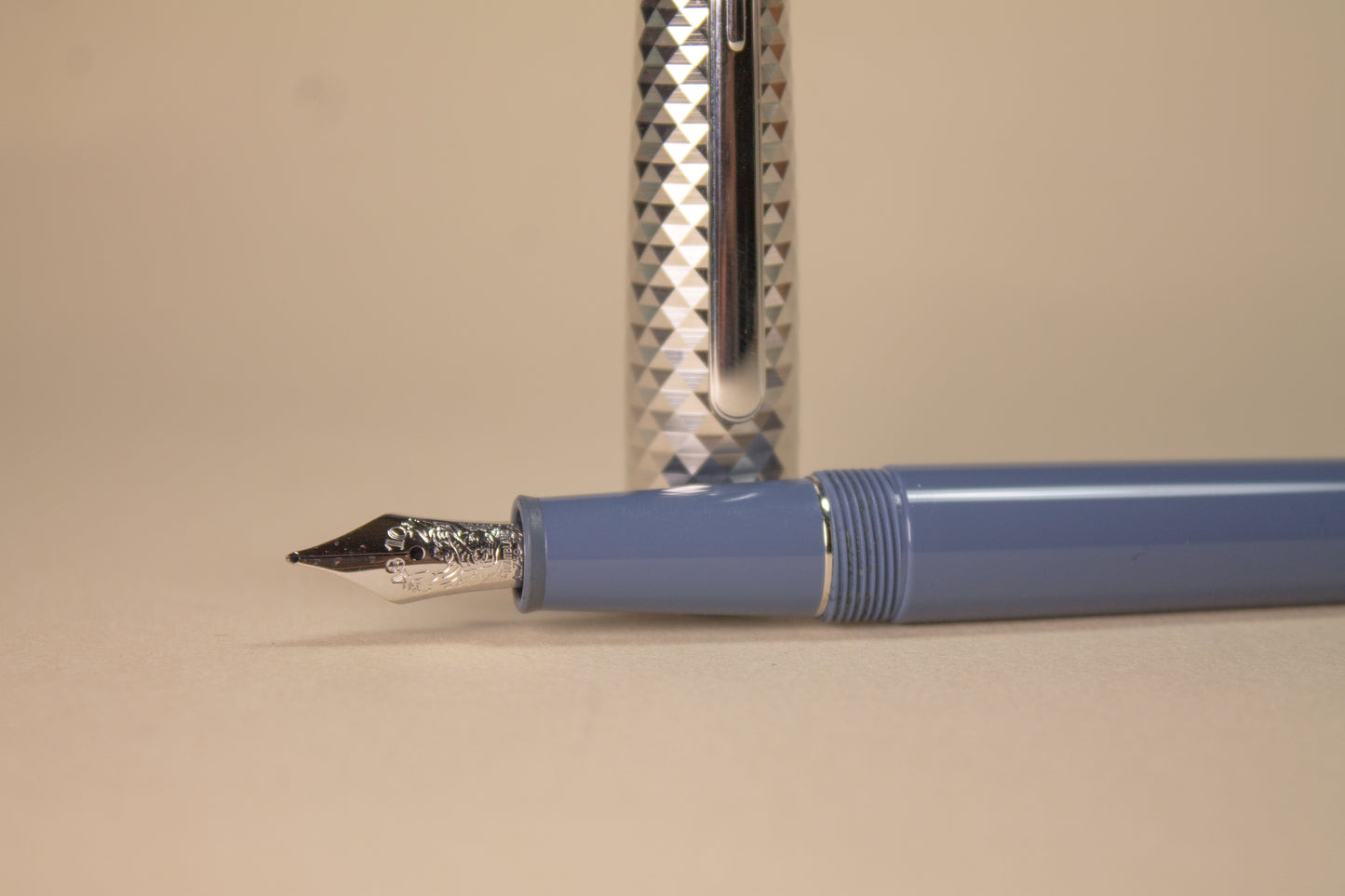 Pre-Owned Montblanc Meisterstuck Glacier Doue Fountain Pen