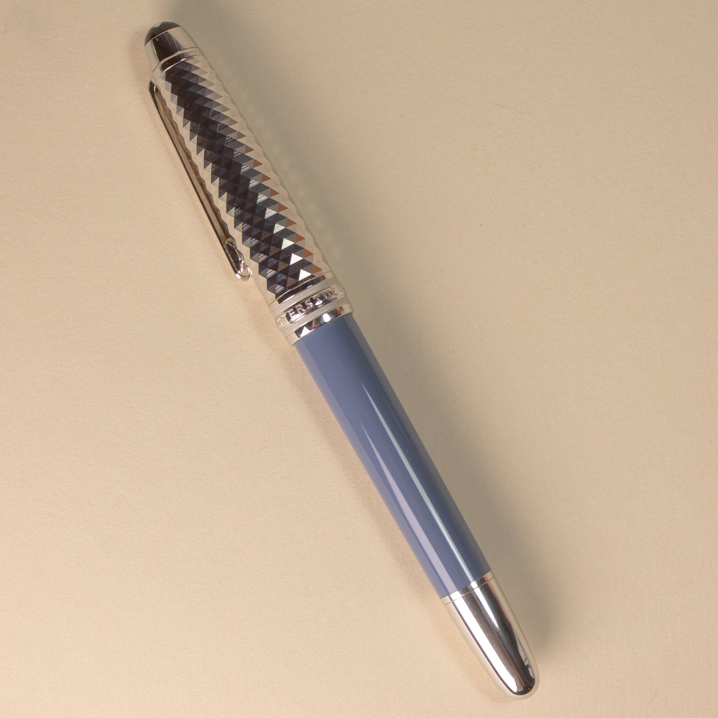 Pre-Owned Montblanc Meisterstuck Glacier Doue Fountain Pen