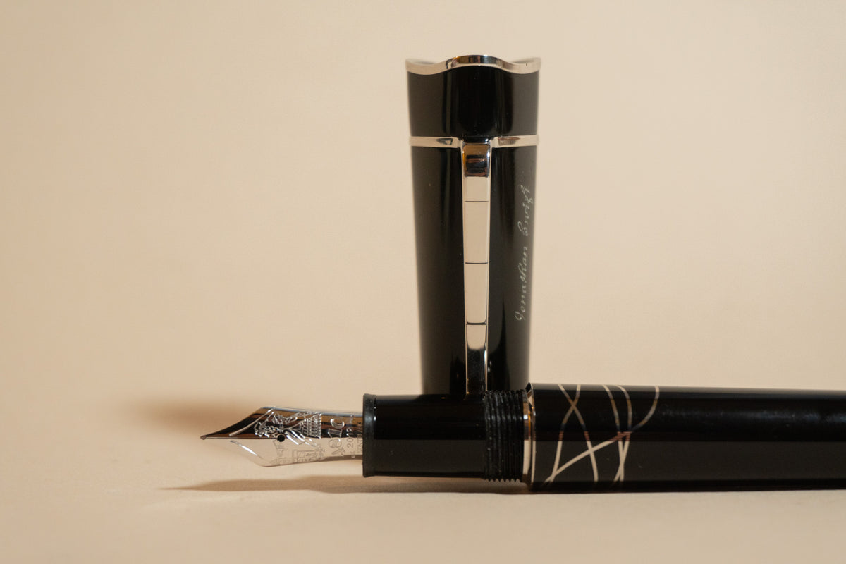 Pre-Owned Montblanc Writers Edition Jonathan Swift Fountain Pen