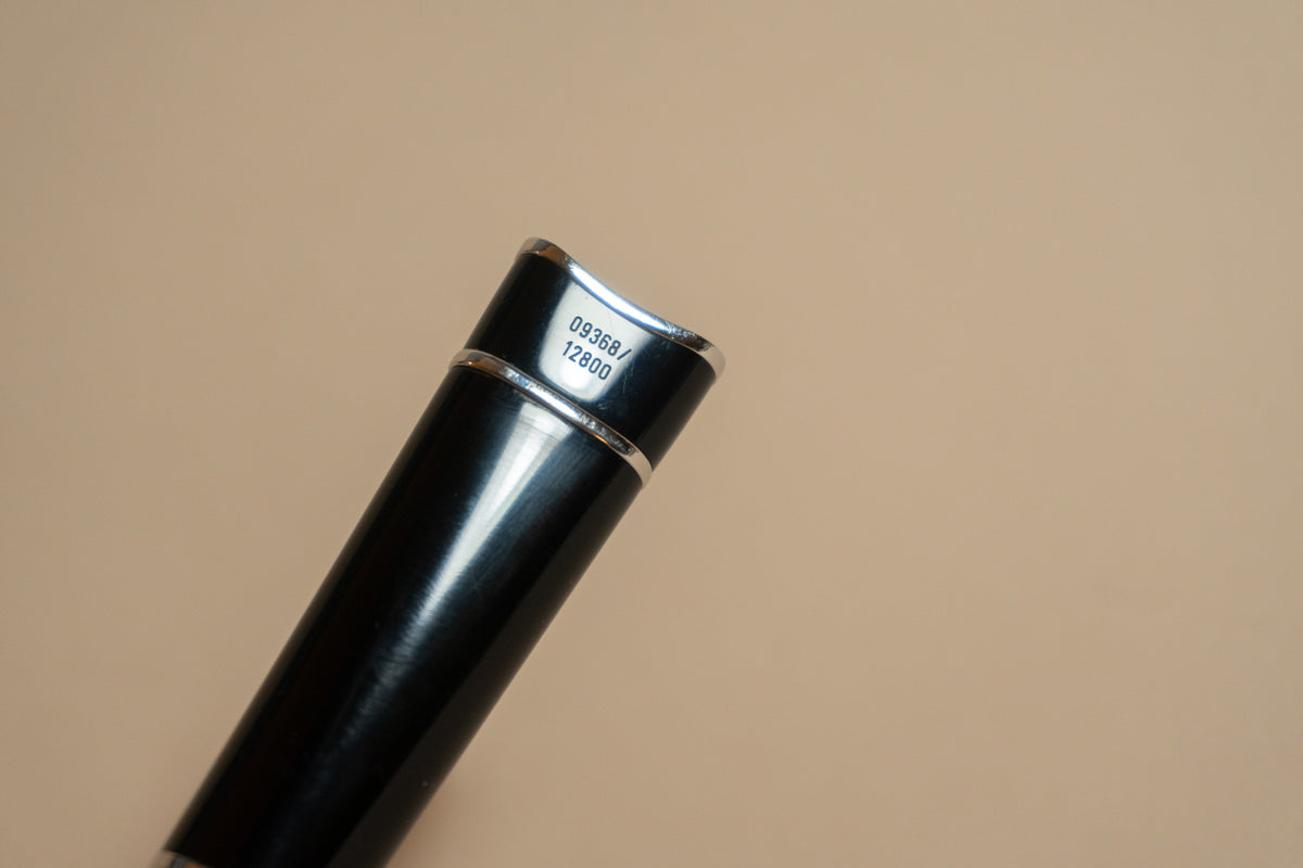 Pre-Owned Montblanc Writers Edition Jonathan Swift Fountain Pen