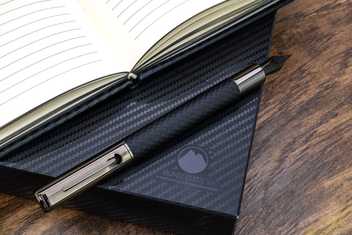 Monteverde Ritma Fountain Pen Gift Set - Matte Carbon Fiber