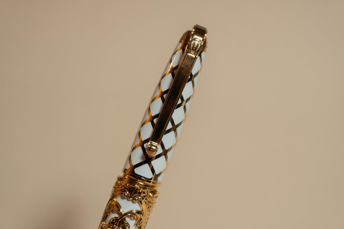 Pre-Owned S.T. Dupont Versailles Rollerball