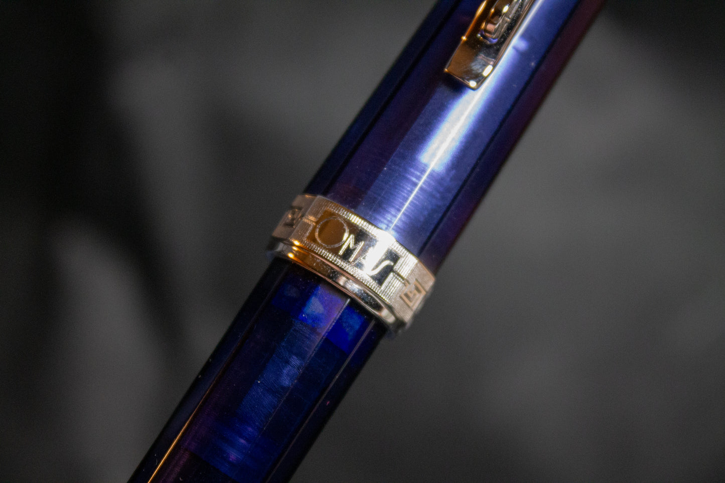 Pre-Owned Omas Arte Italiana Vision Liquid Blue Fountain Pen - Fine