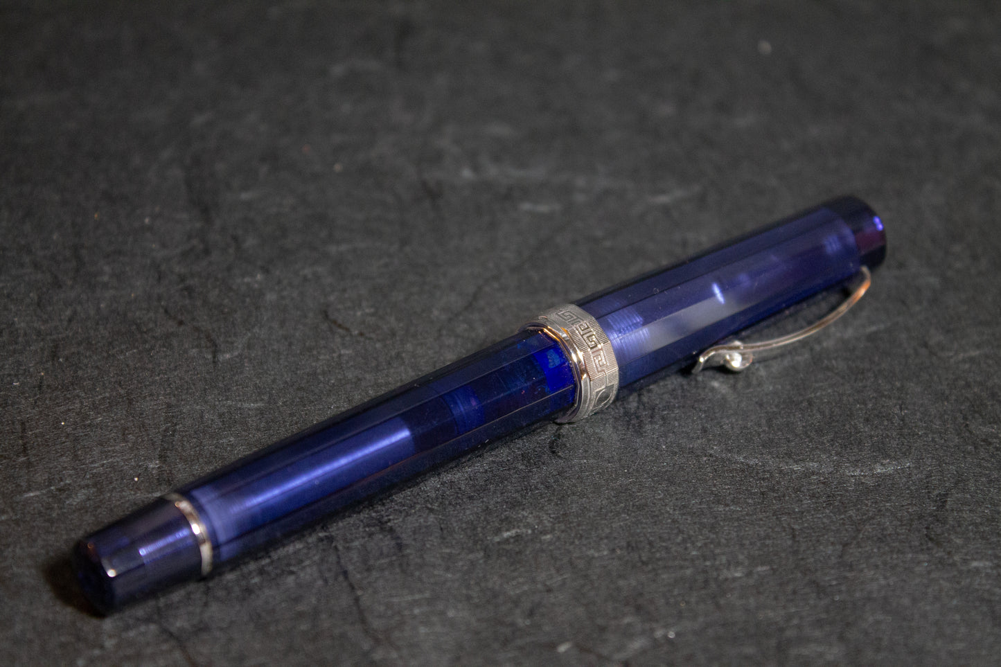 Pre-Owned Omas Arte Italiana Vision Liquid Blue Fountain Pen - Fine