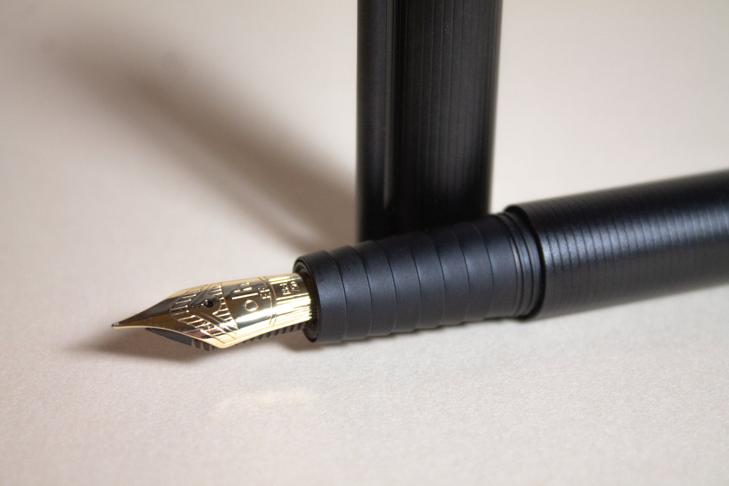 Pre-Owned Otto Hutt Design 08 Fountain Pen - Extra Fine