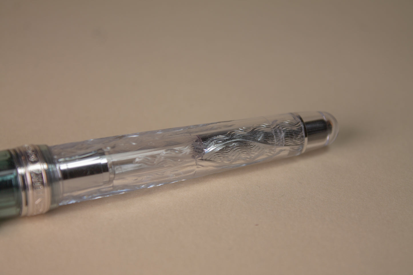 Pre-Owned Platinum #3776 Century - Fuji Unkei - Kinu Gumo Fountain Pen - Medium