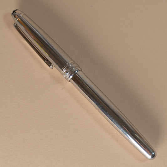 Pre-Owned Montblanc Solitaire Stainless Steel 144 Fountain Pen