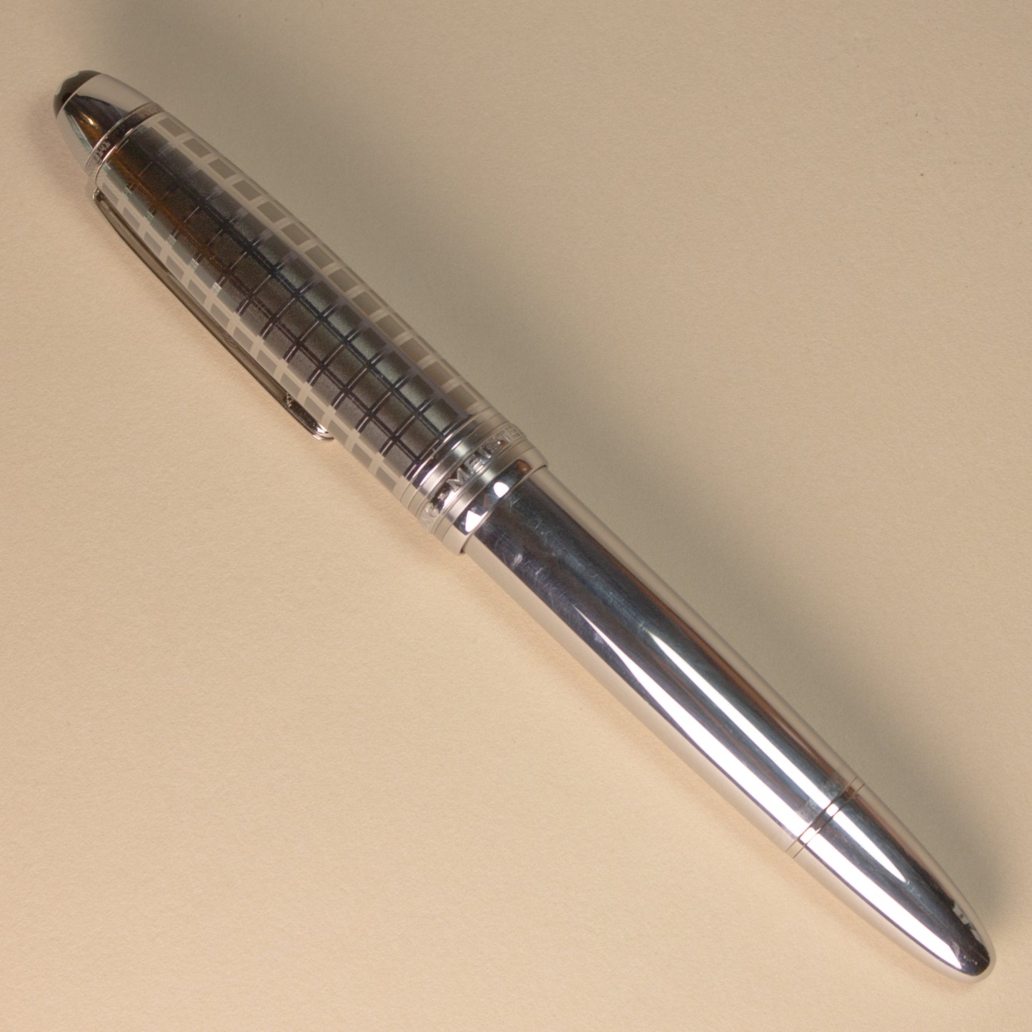 Pre-Owned Montblanc Meisterstück Solitaire Stainless Steel II 146 Fountain Pen