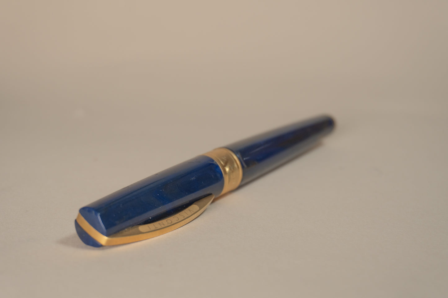 Pre-Owned Visconti Mirage Mythos Fountain Pen - Zeus - Fine