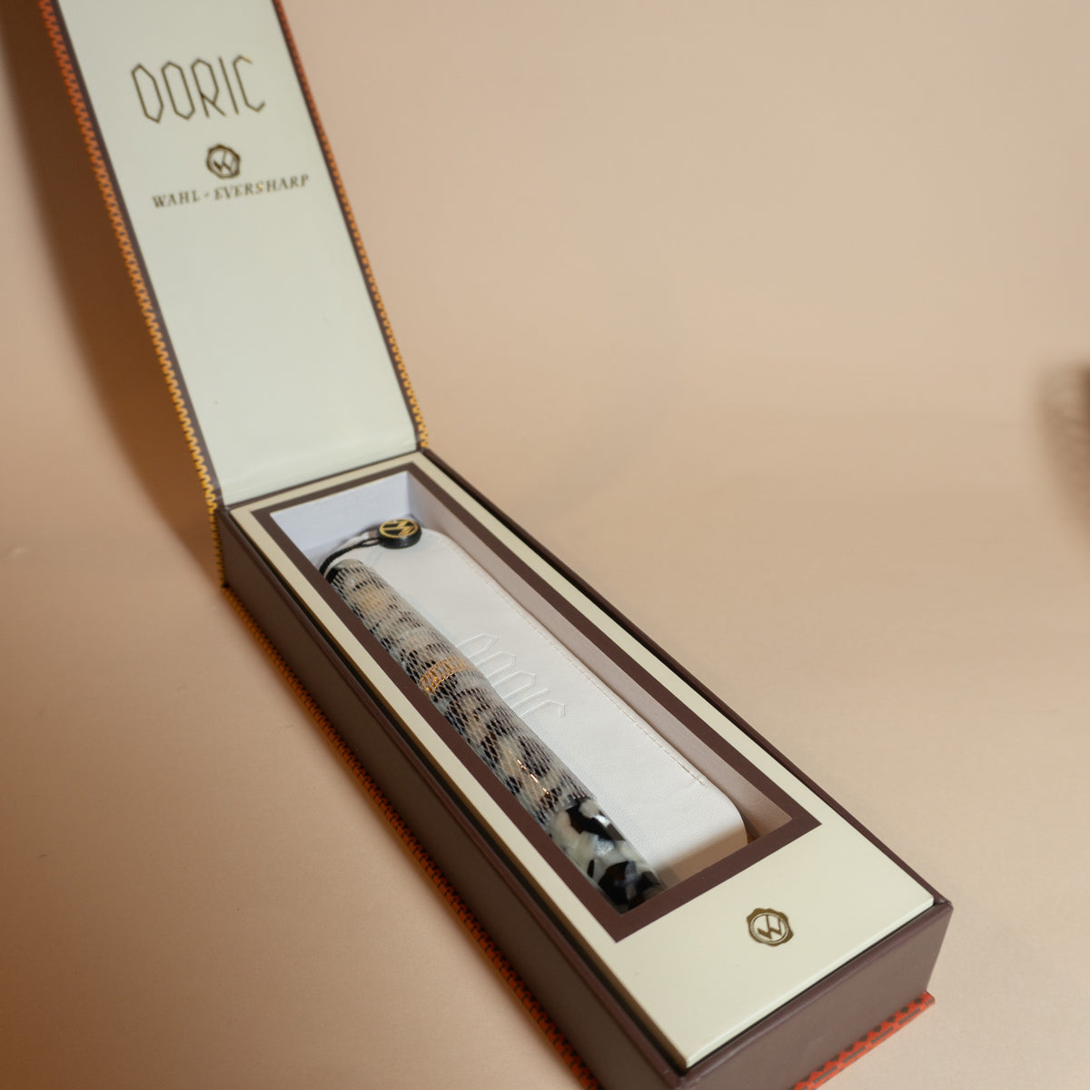 Pre-Owned Wahl Eversharp Doric Black & Pearl Fountain Pen - Extra Fine