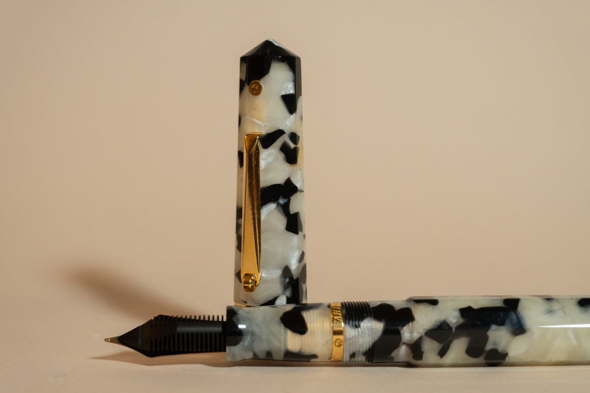 Pre-Owned Wahl Eversharp Doric Black & Pearl Fountain Pen - Extra Fine