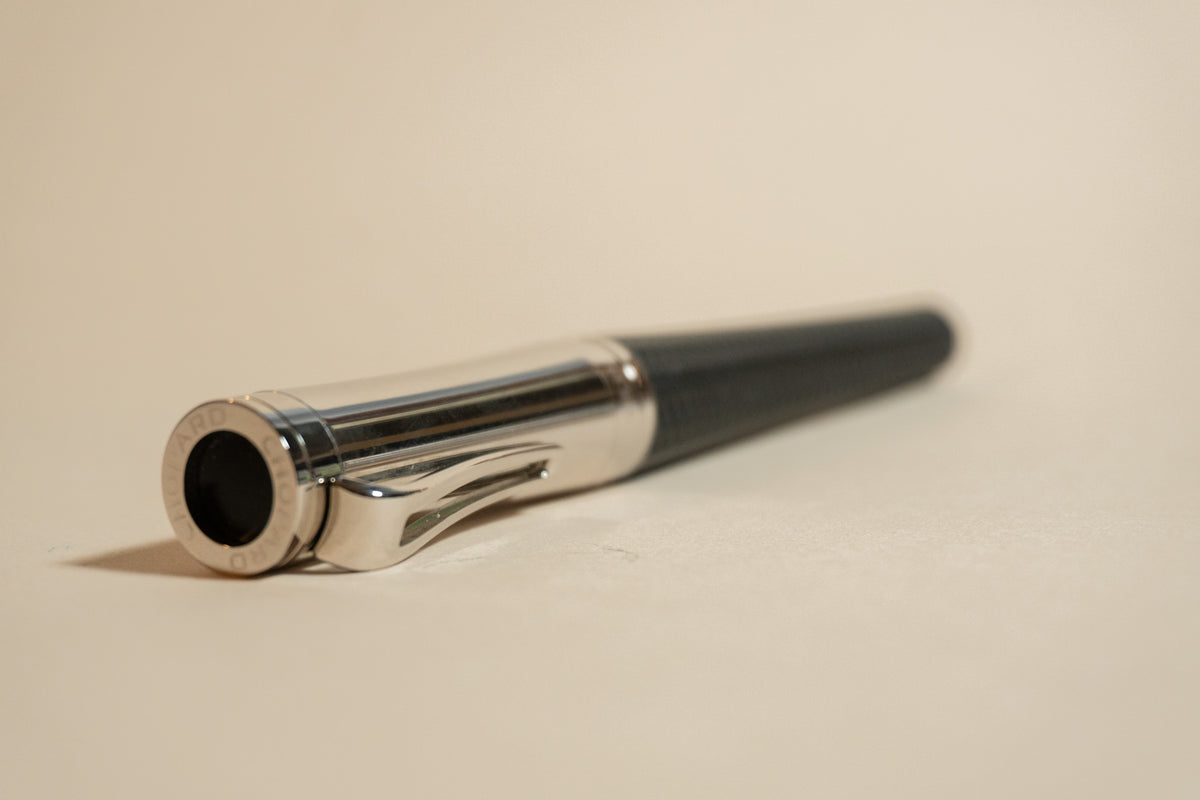 Pre-Owned Chopard Classic Racing - Black Rubber Fountain Pen - Medium