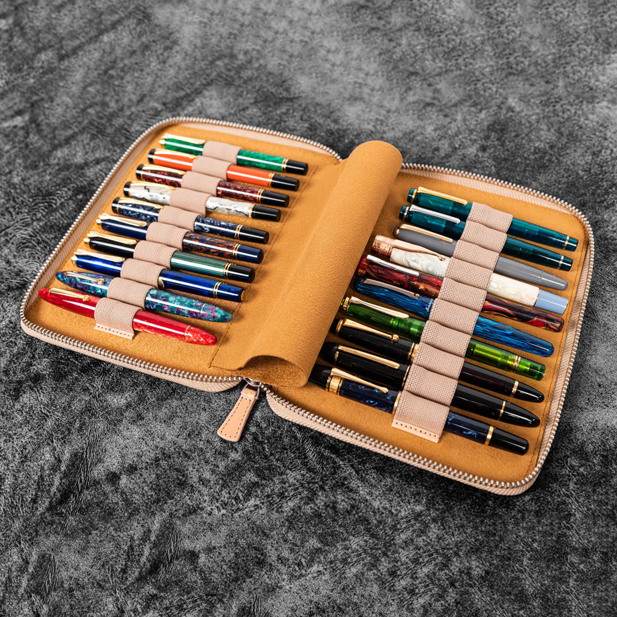 Galen Leather Zippered 20 Slots Pen Case - Undyed Leather