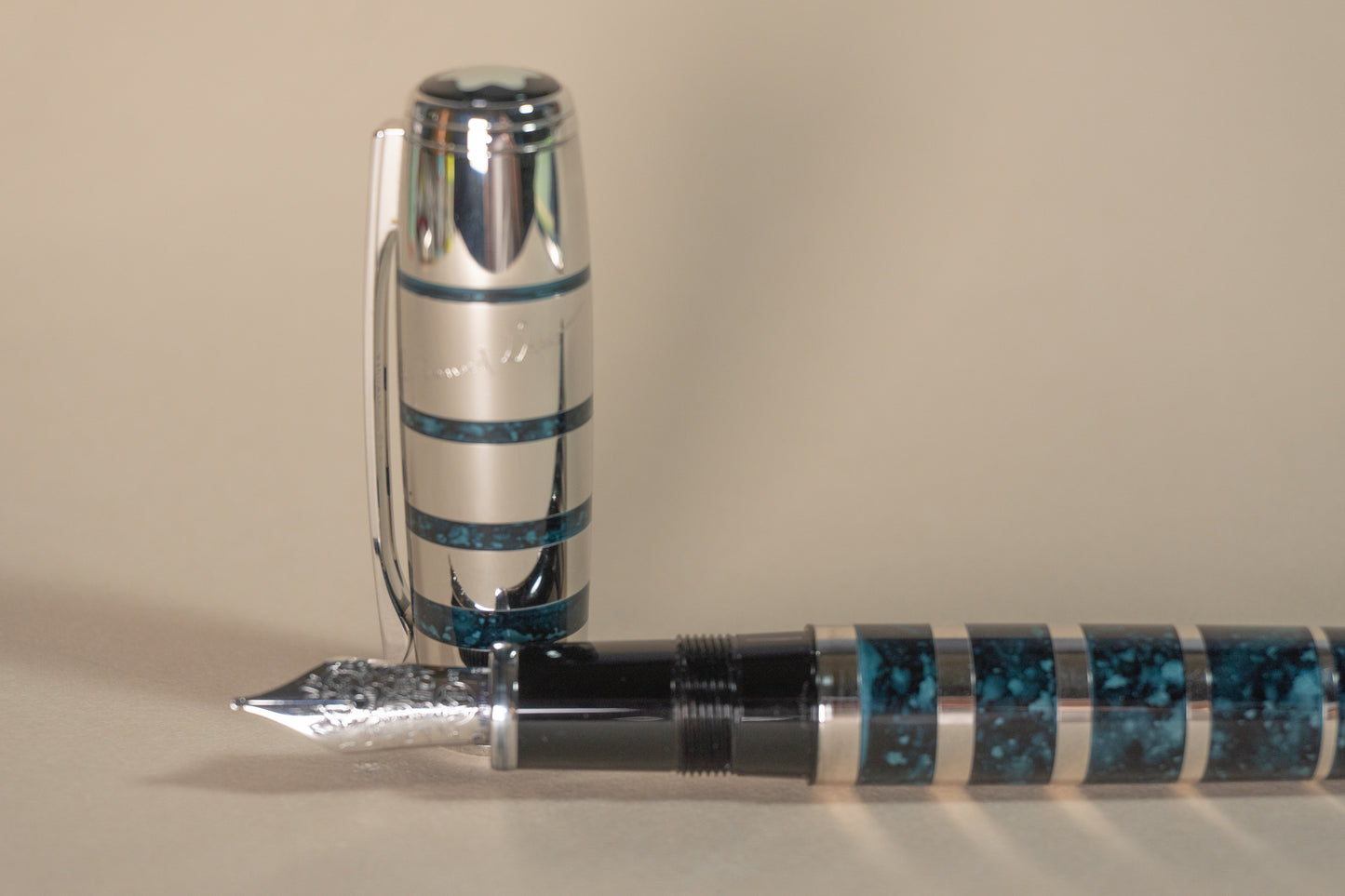 Pre-Owned Montblanc Writers Series George Bernard Shaw Fountain Pen - Medium