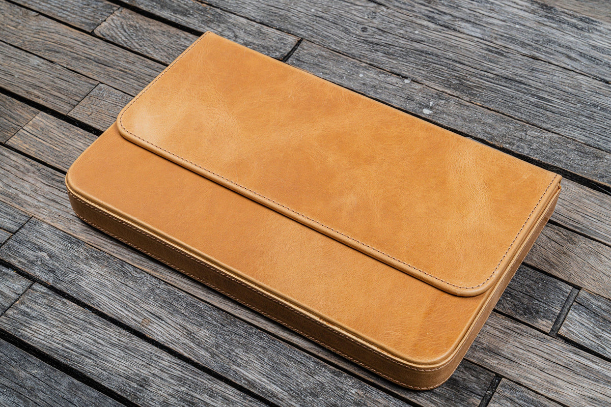 Galen Leather 12 Slots Magnum Opus Pen Case - Crazy Honey Ochre (with Removable Pen Tray)