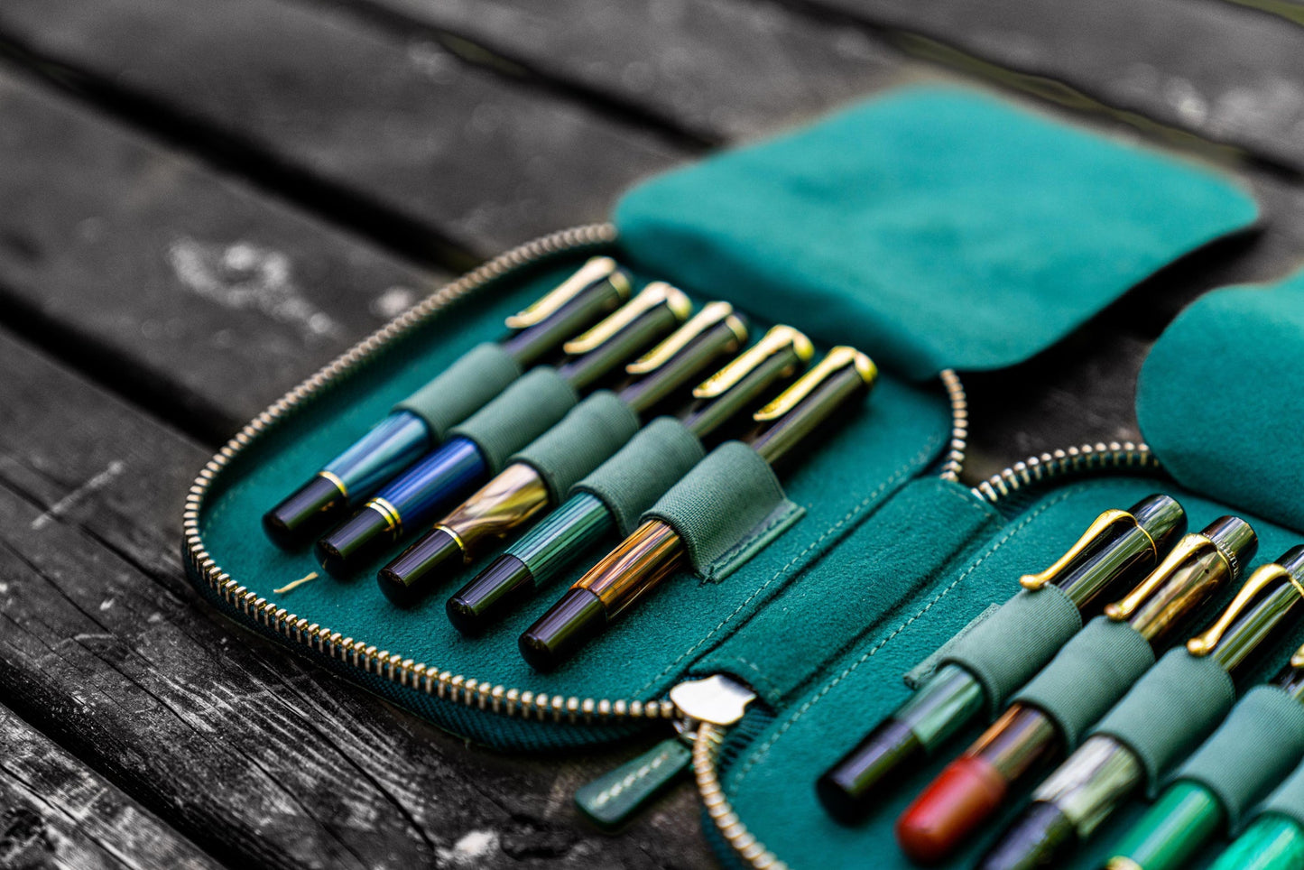 Galen Leather Zippered 10 Slots Pen Case - Crazy Horse Forest Green