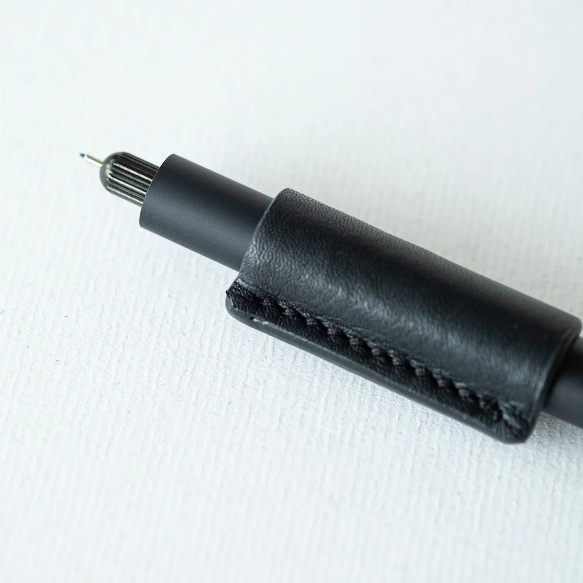 Tom's Studio Lumos - Grip & Rollstop: Black Leather